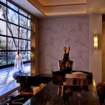 Serengeti Living London Pitted Polished Plaster